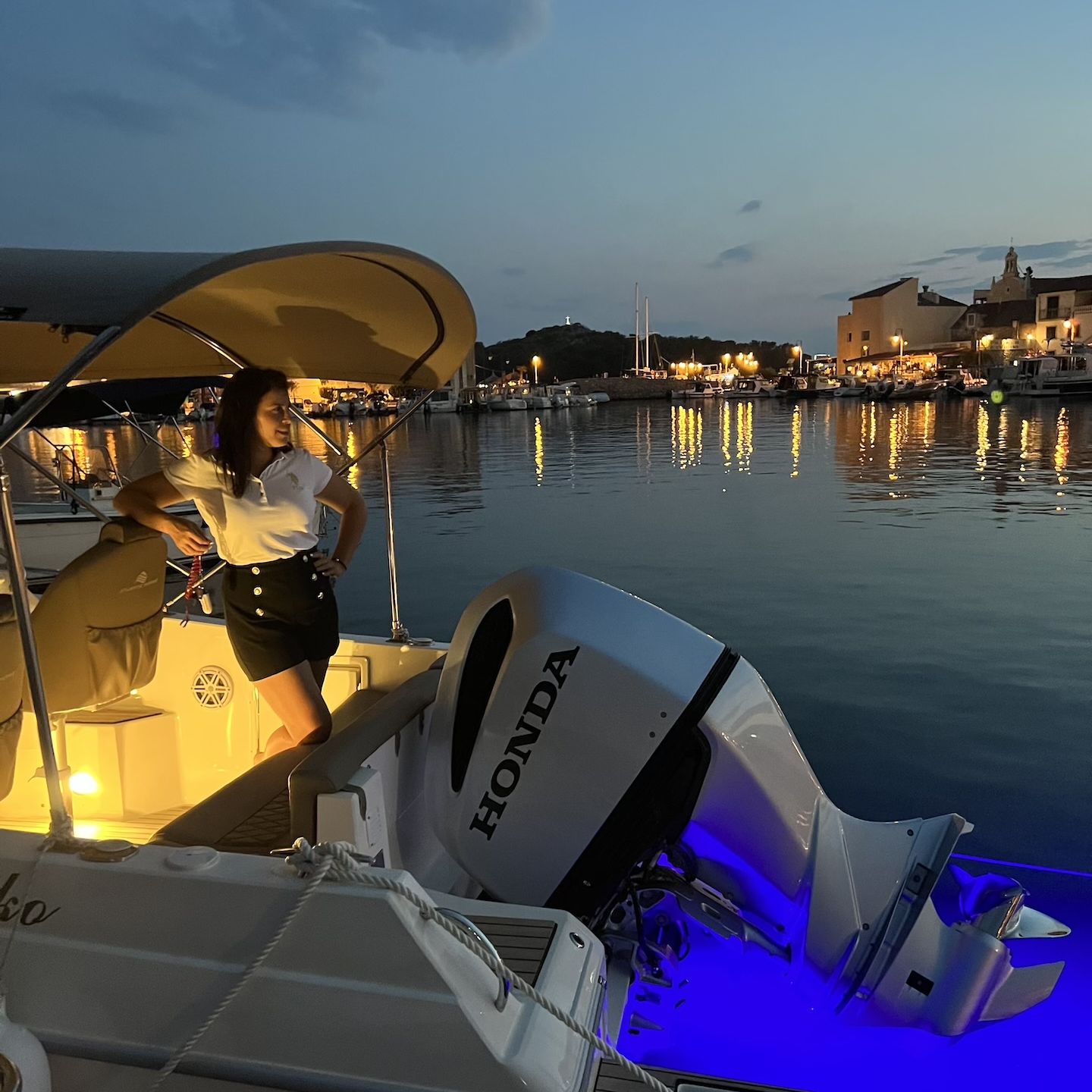 Tribunj rent motor boat holiday home   boat to rent.